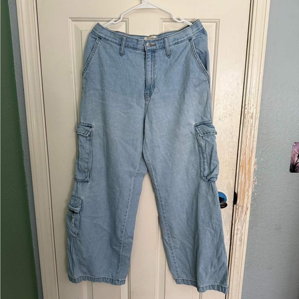 Universal Thread Cargo Jeans